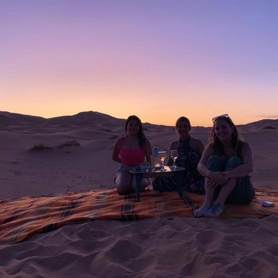 Готель Erg Chebbi Camel Trek Camp Мерзуга Екстер'єр фото